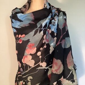 Habibi-Beautifully Black Patterned Scarf/Wrap